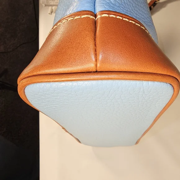 Dooney & Bourke Sky Blue and Tan Pebbled Leather Crossbody Bag - Picture 8 of 10